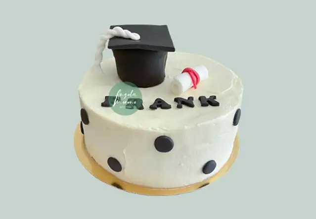 angela-moreno-reposteria-cafe-Barcelona_pastel-para-graduación-recien-graduado-colegio-universidad-diploma-bachiller