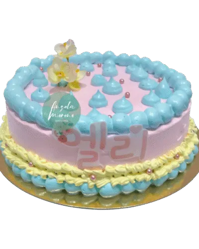 angela-moreno-reposteria-cafe-Barcelona_tarta-coreana-,-estilo-cute-korean-azul-amarilla-y-rosa-,-doramas-y-kpop-crea