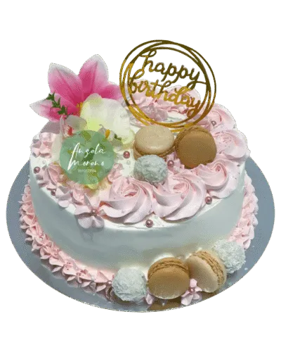 angela-moreno-reposteria-cafe-Barcelona_tarta-variada-complementos-macaron,-flores,-topper-happy-birthday-para-regalar