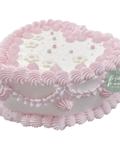 Tarta corazón personalizada para parejas, regalo dulce y original en Barcelona. Angela Moreno Repostería, pasteles personalizados en Barcelona.