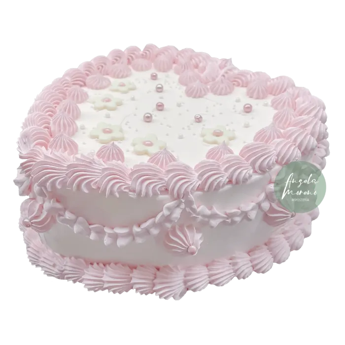 Tarta corazón personalizada para parejas, regalo dulce y original en Barcelona. Angela Moreno Repostería, pasteles personalizados en Barcelona.